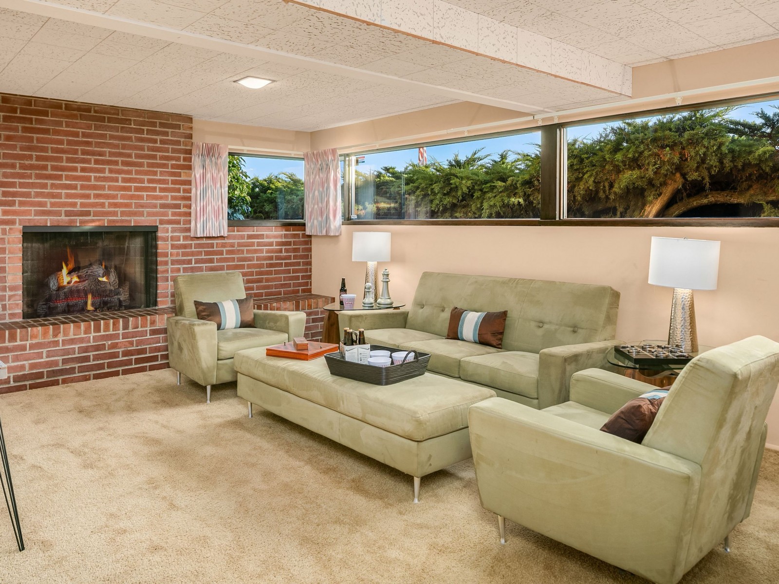 This Mid-Century Modern home, represented by <a href="https://www.themarynorris.com/">Realogics Sotheby's International Realty Global Real Estate Advisor Mary Norris</a>, is an unaltered gem that garnered a closing sales price $750K over the listing.